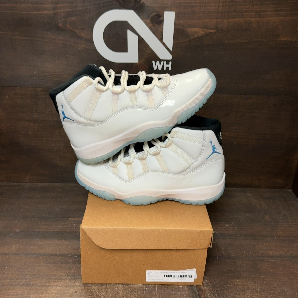 Jordan 11 Retro Legend Blue (2024) Size 10 (Pre-Owned) - Image 1
