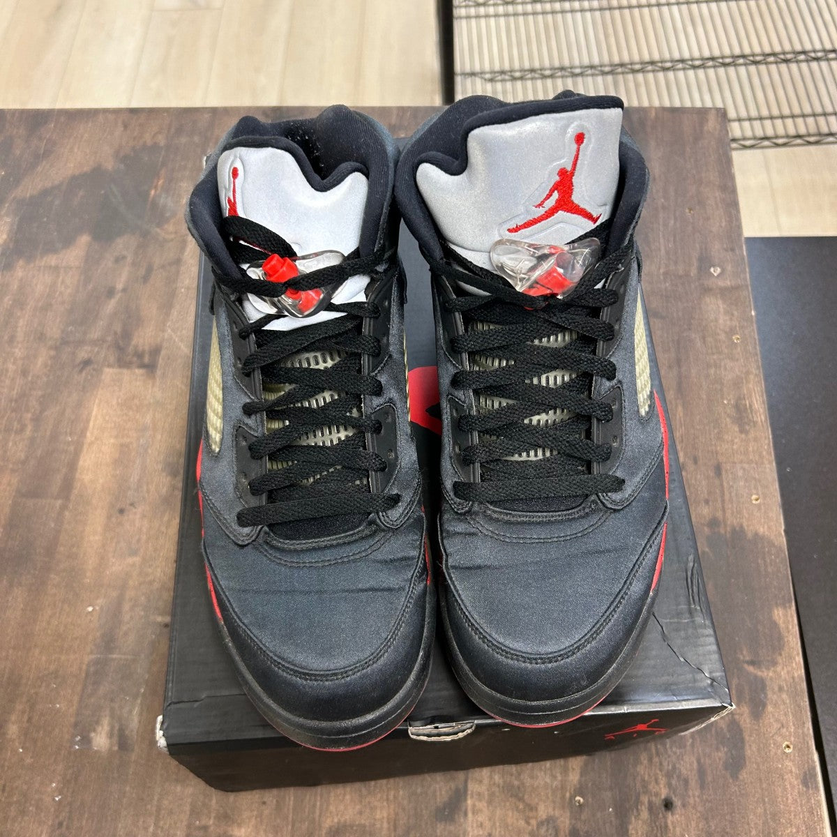 Jordan 5 Retro Satin Bred - Image 2