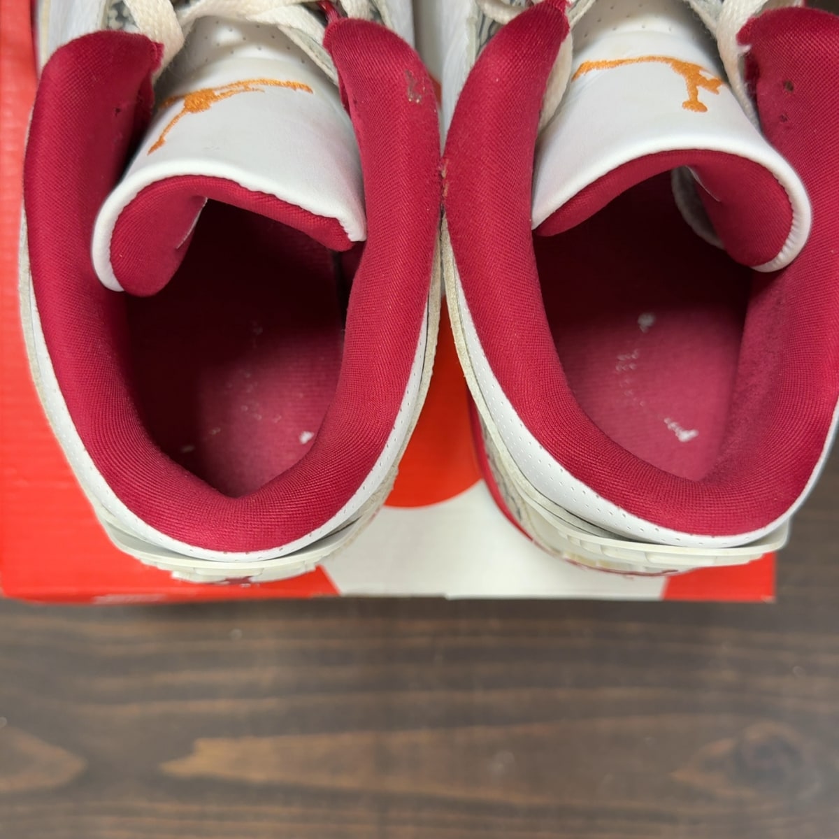 Jordan 3 Retro Cardinal Red Size 8 (Pre-Owned) - Image 6