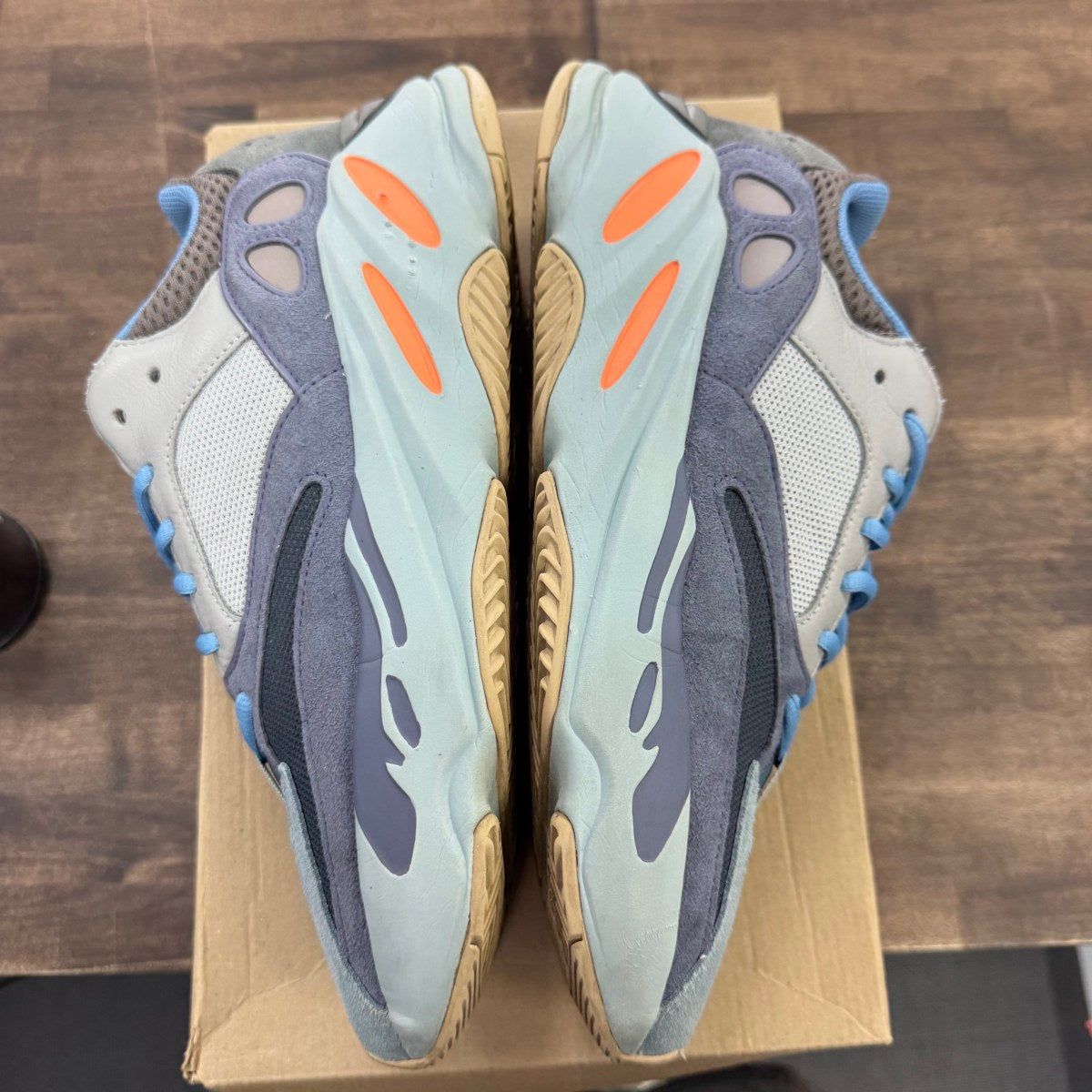 adidas Yeezy Boost 700 Carbon Blue Size 10.5 (Pre-Owned) - Image 5