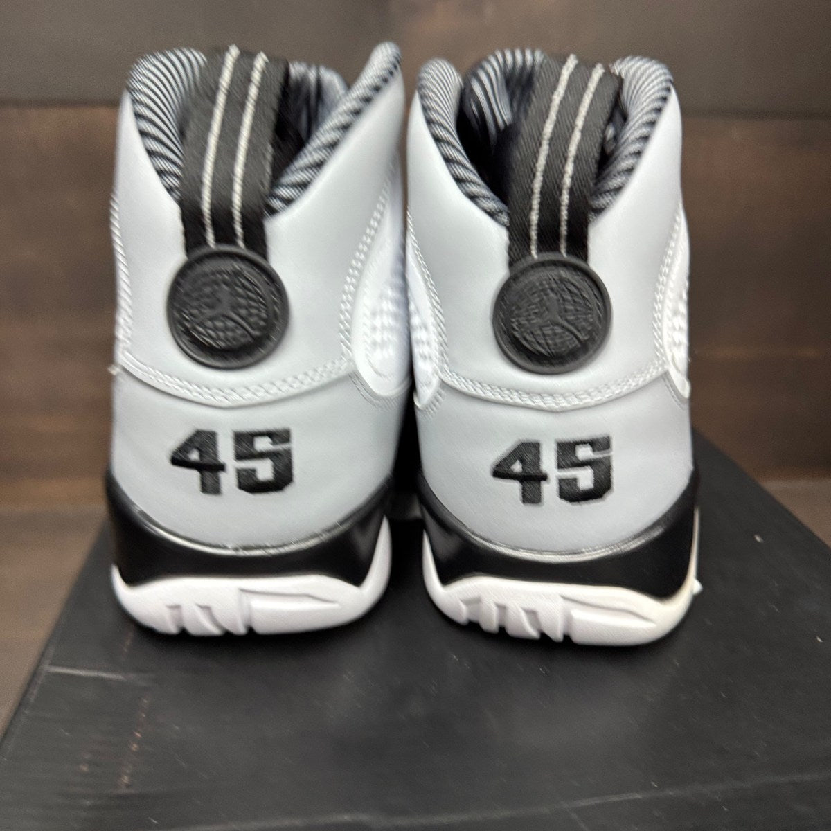 Jordan 9 Retro Barons Size 10 - Image 5