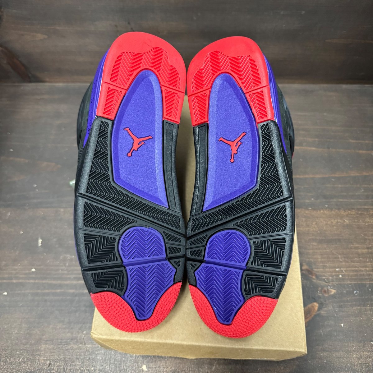 Jordan 4 Retro Raptors (2018) Size 10.5 - box