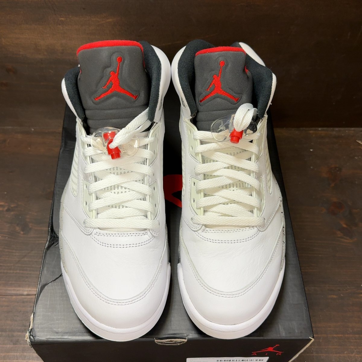 Jordan 5 Retro White Cement Size 11 (Pre-Owned) - tag