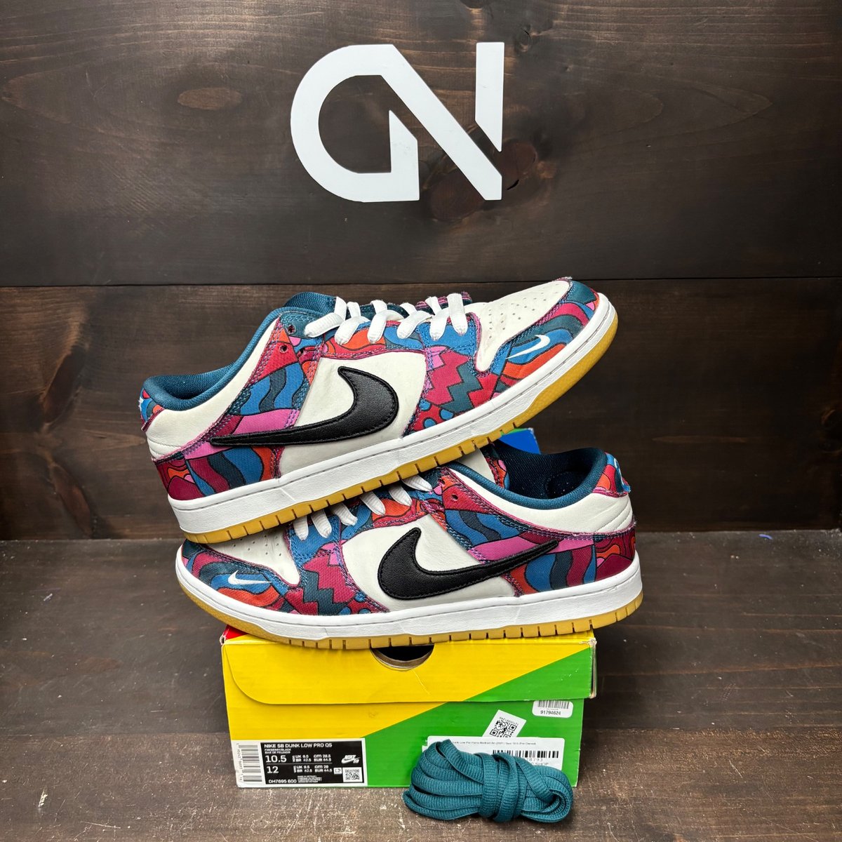 Nike SB Dunk Low Pro Parra Abstract Art (2021) Size 10.5 (Pre-Owned) - front