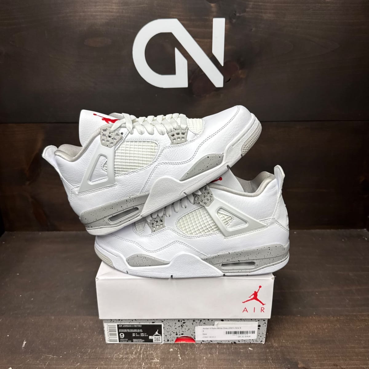 Jordan 4 Retro White Oreo (2021) Size 9 - front