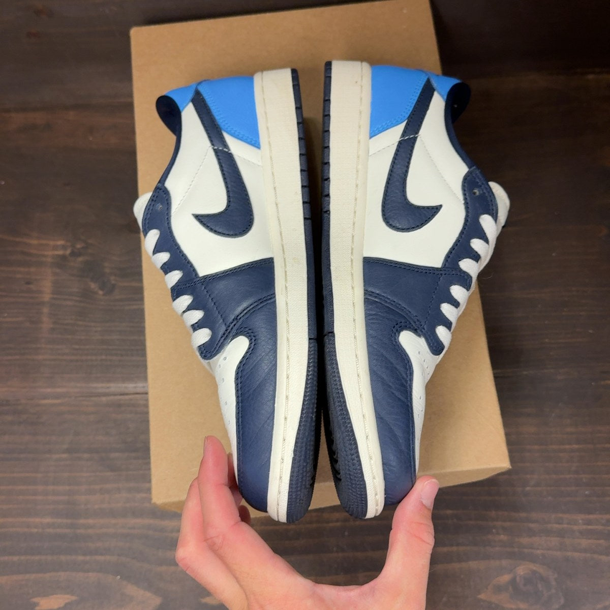 Jordan 1 Low OG Obsidian UNC Size 9.5 (Pre-Owned) - Image 4