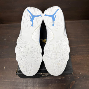Jordan 9 Retro Low Pantone Size 10.5 (Pre-Owned) - box