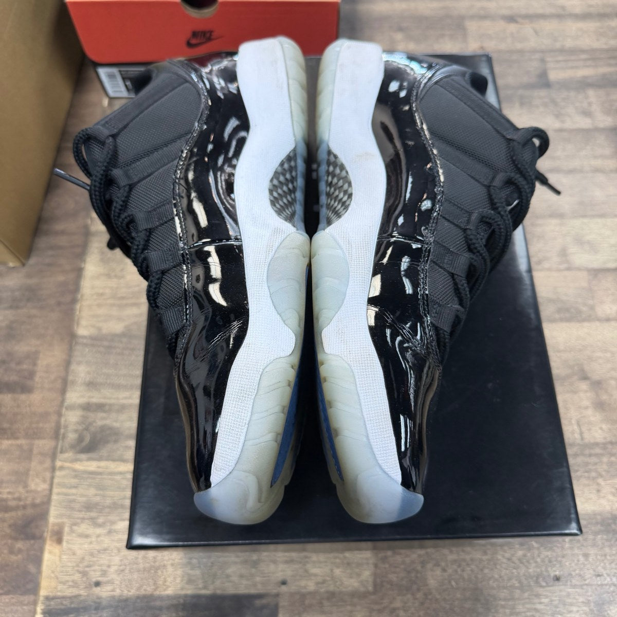Jordan 11 Retro Low Space Jam - Image 5