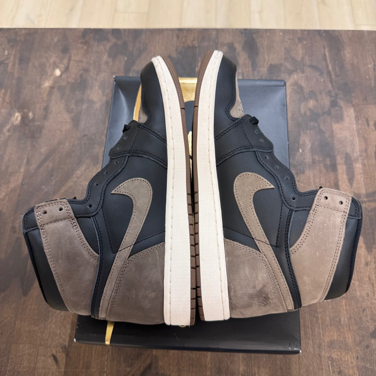 Jordan 1 Retro High OG Palomino Size 10 (Pre-Owned)