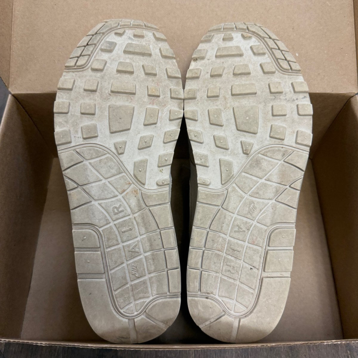 Nike Air Max 1 Desert Sand Suede Size 9 (Pre-Owned) - Image 3