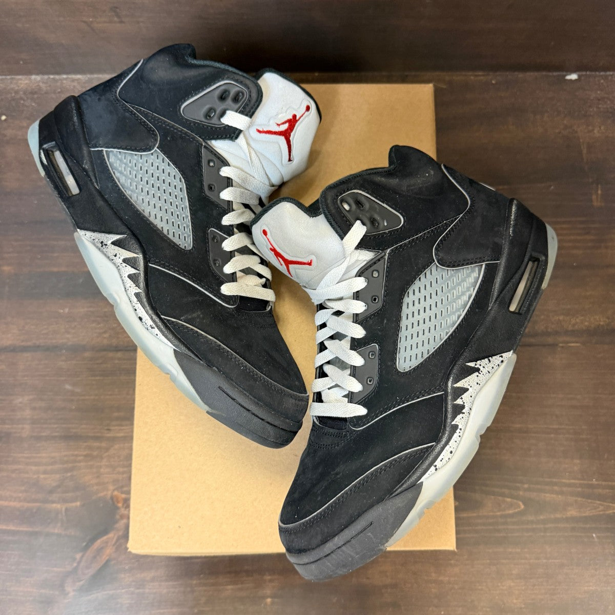 Jordan 5 Retro OG Black Metallic Reimagined Size 8 (Pre-Owned) - Image 2