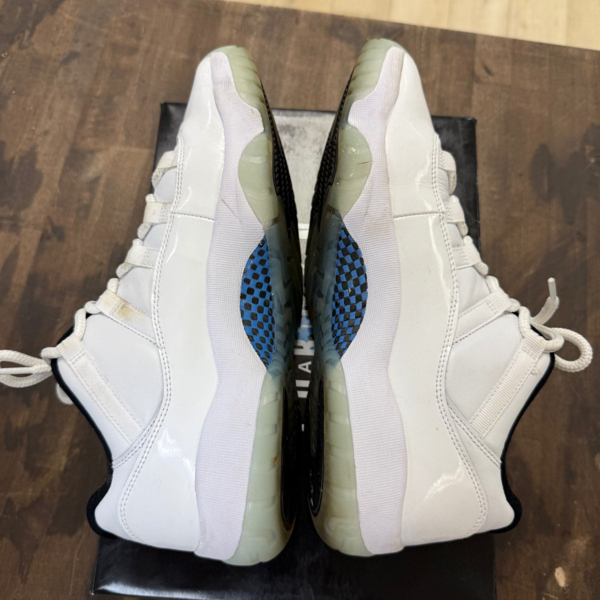 Jordan 11 Retro Low Legend Blue - Image 5