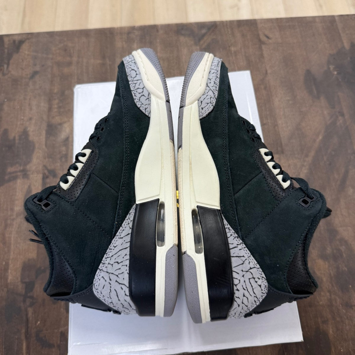 Jordan 3 Retro Off Noir - Image 4