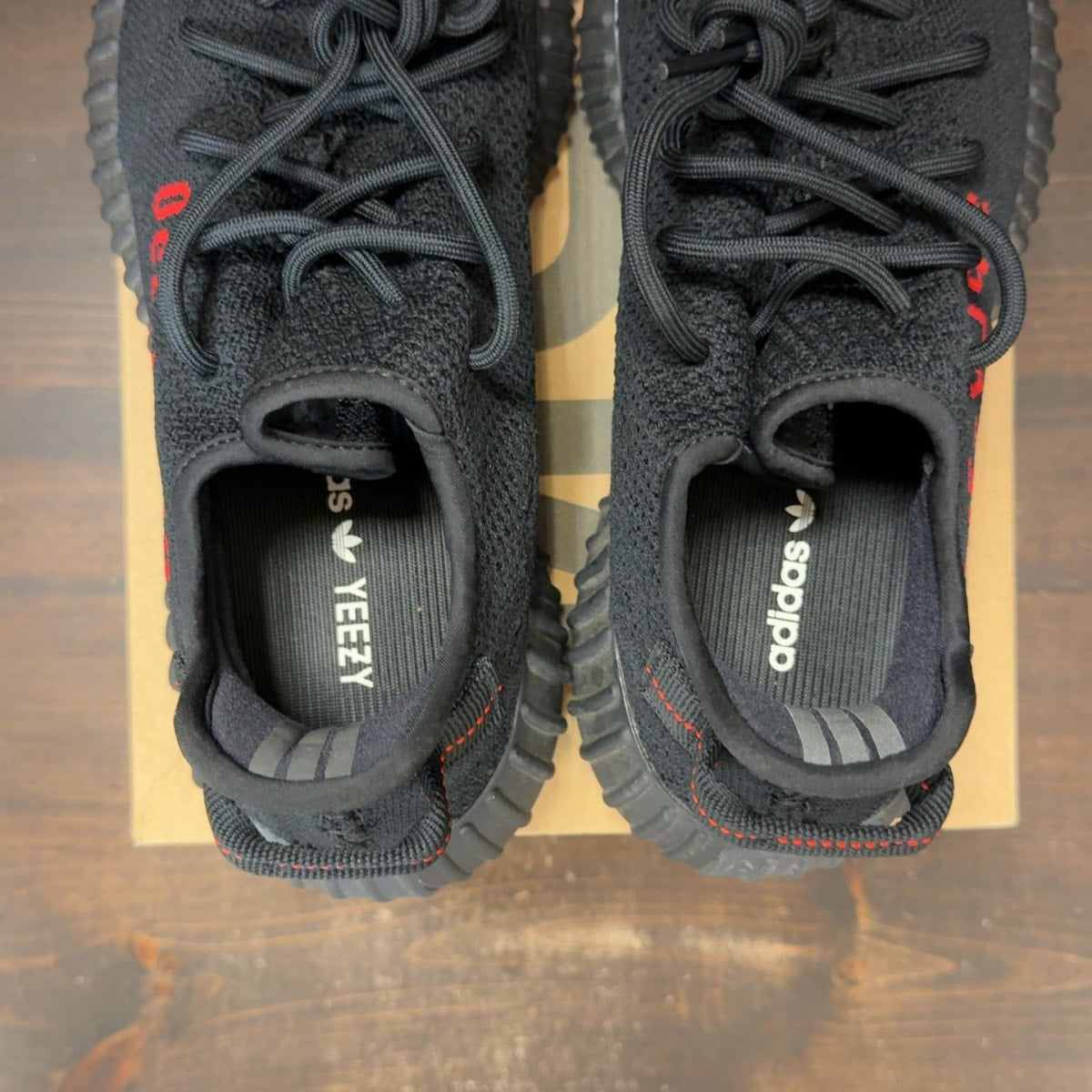 adidas Yeezy Boost 350 V2 Black Red Size 10 (Pre-Owned) - aux