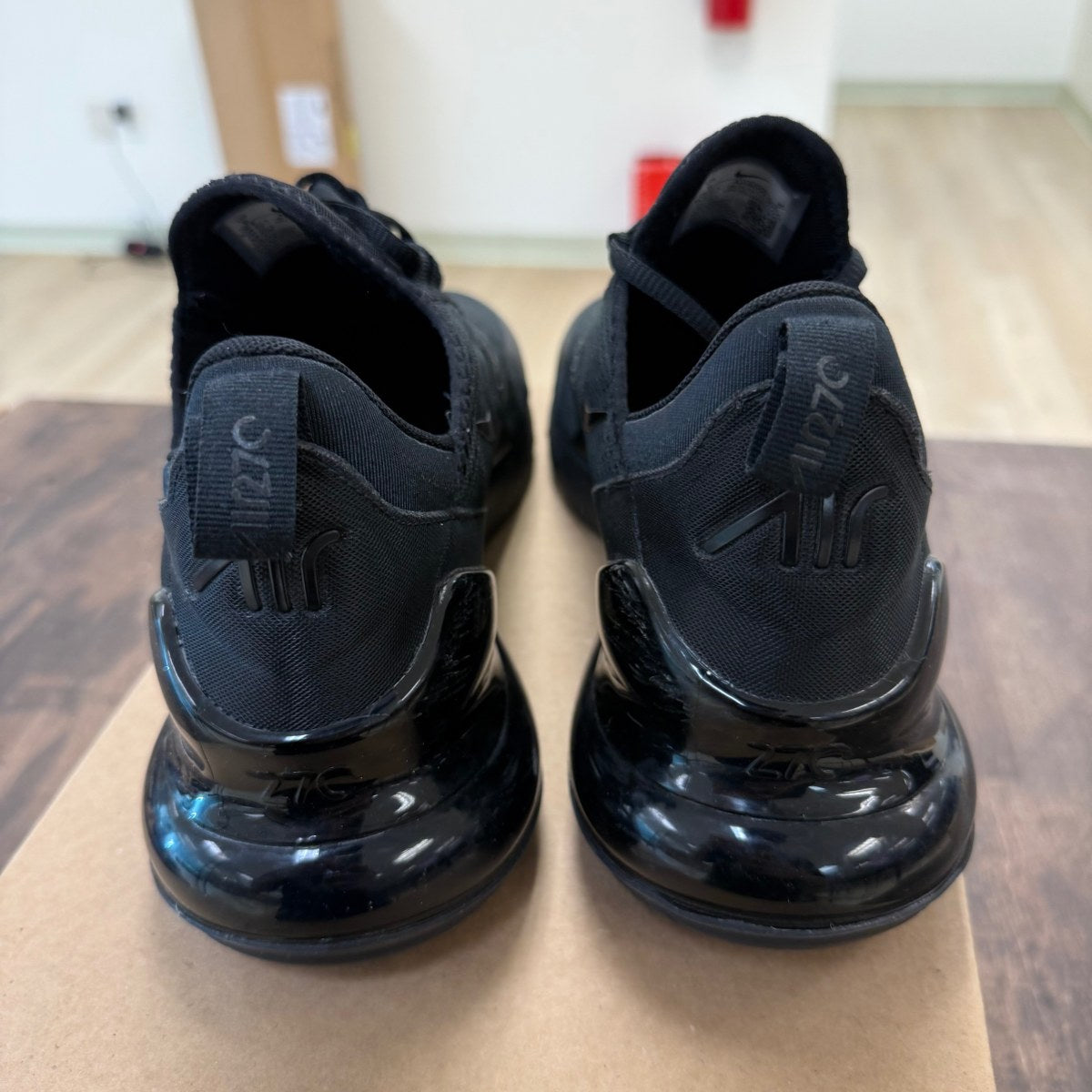 Nike Air Max 270 Triple Black Size 9 (Pre-Owned) - Image 3