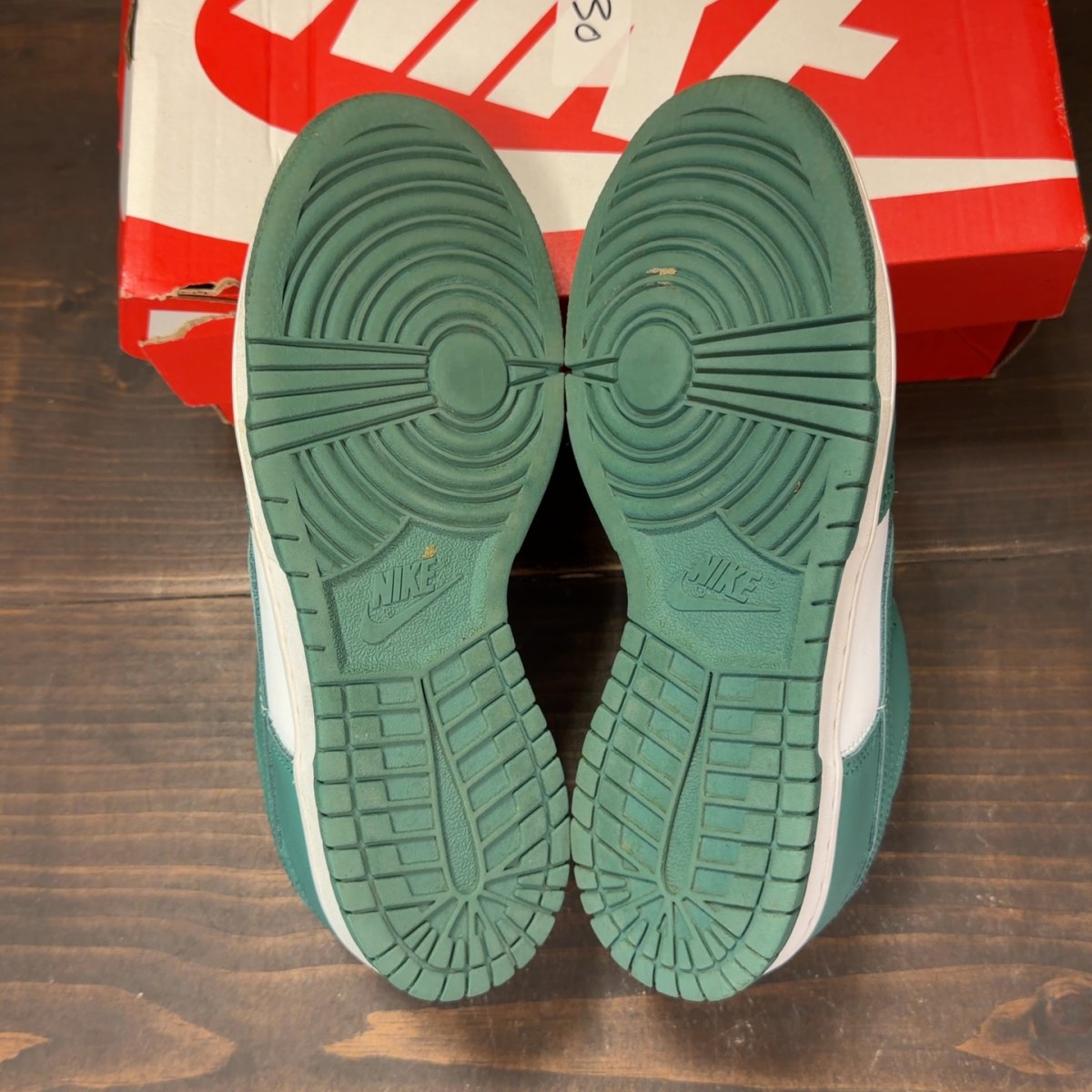 Nike Dunk Low Bicoastal (GS) Size 6Y (Pre-Owned) - aux