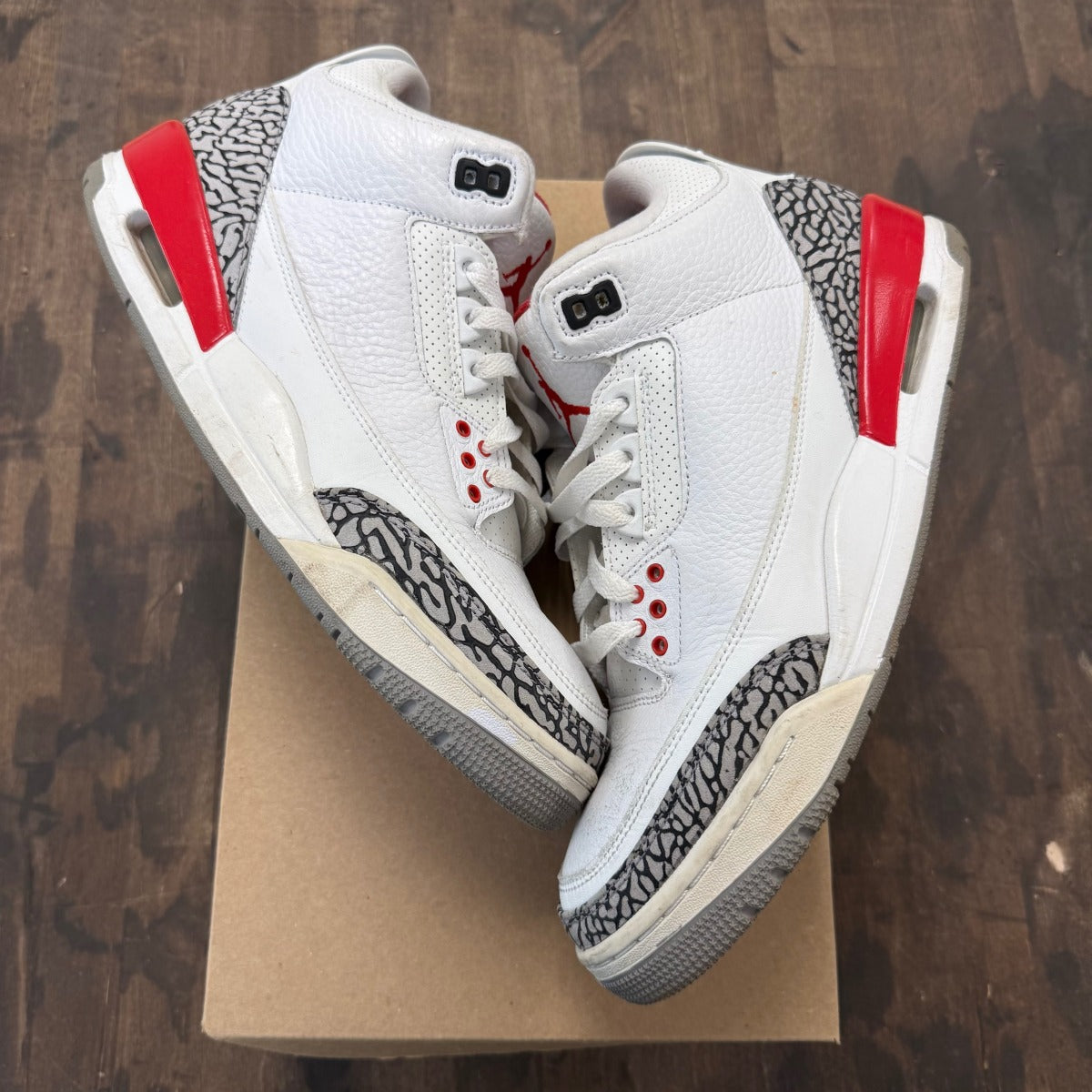Jordan 3 Retro Hall of Fame Size 10.5 (Pre-Owned) - Image 1