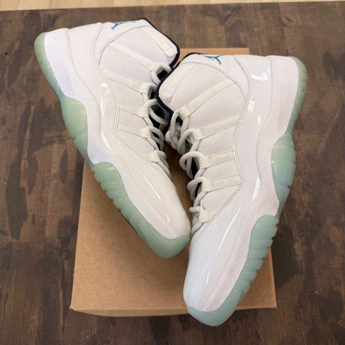 Jordan 11 Retro Legend Blue (2014) Size 12 (Pre-Owned) - Image 1