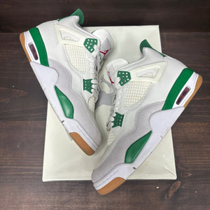 Jordan 4 Retro SB Pine Green Size 9.5 (Pre-Owned) - Image 2