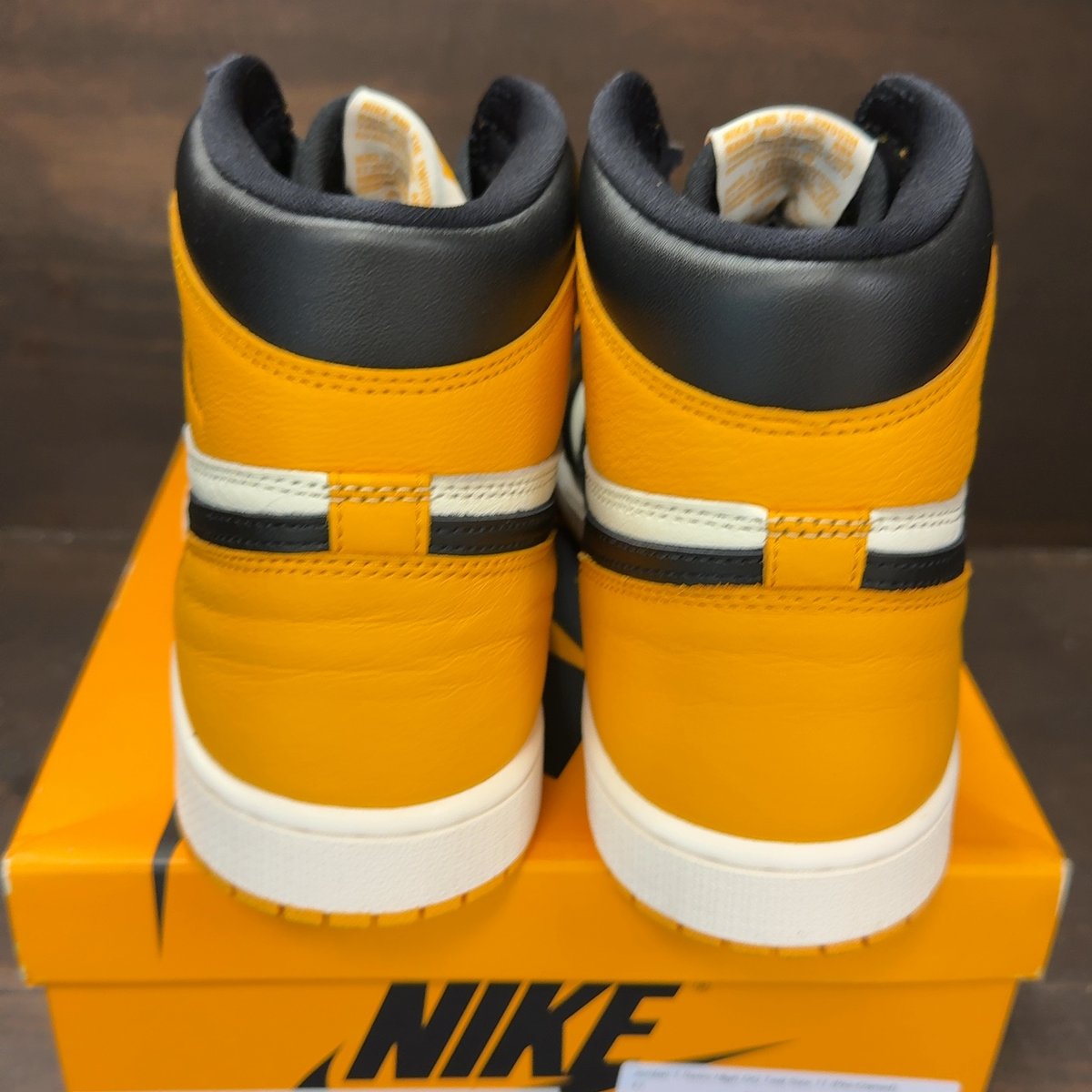 Jordan 1 Retro High OG Taxi Size 11 (Pre-Owned) - aux