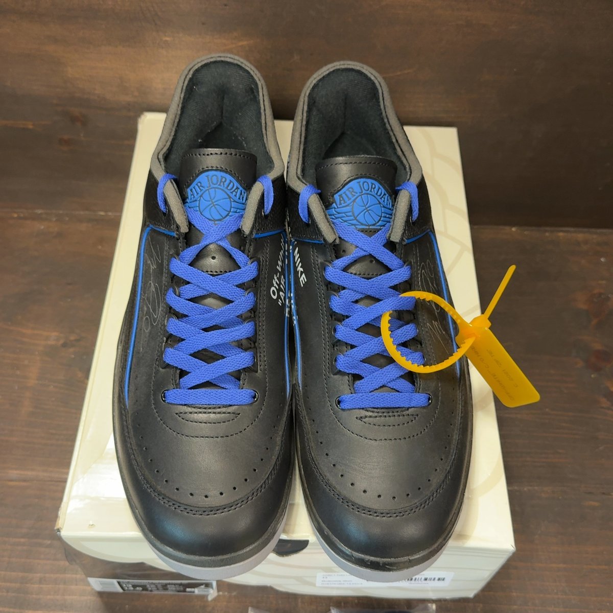 Jordan 2 Retro Low SP Off-White Black Blue Size 13 (Pre-Owned) - tag