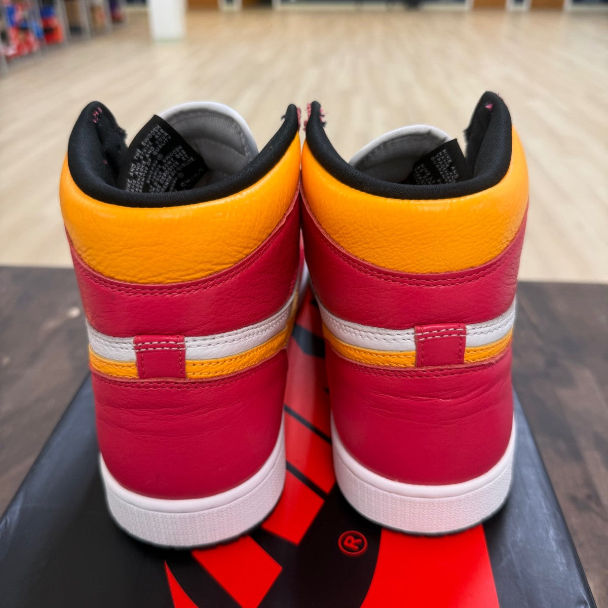 Jordan 1 Retro High OG Light Fusion Red - Image 3