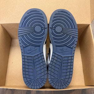 Jordan 1 Retro High OG Midnight Navy (GS) Size 6Y (Pre-Owned) - Image 5
