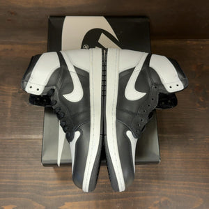 Jordan 1 Retro High OG Black White Size 9 - Image 4