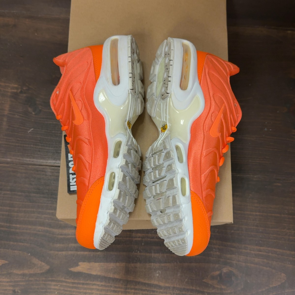 Nike Air Max Plus Just Do It Pack Orange (Women's) Size 7.5W (Pre-Owned) - Image 4
