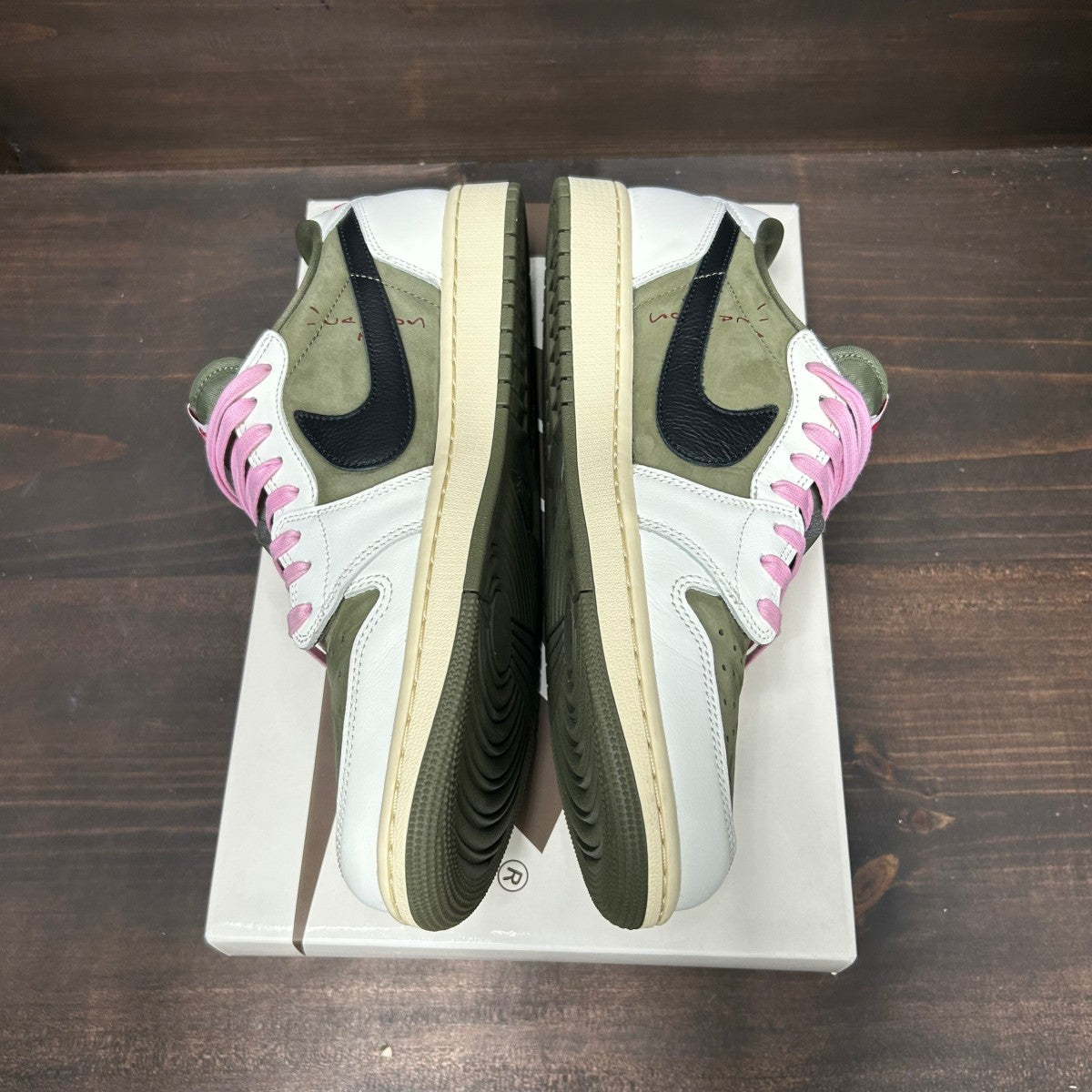 Jordan 1 Retro Low OG SP Travis Scott Medium Olive - Image 4