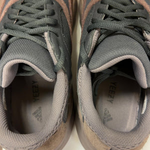 adidas Yeezy Boost 700 Mauve Size 8 (Pre-Owned) - aux