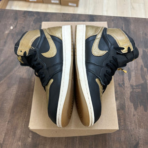 Jordan 1 Retro High OG Black Metallic Gold Size 9.5 (Pre-Owned) - Image 3