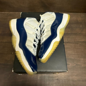 Jordan 11 Retro UNC Win Like 82 Size 9.5 (Pre-Owned) - Image 2