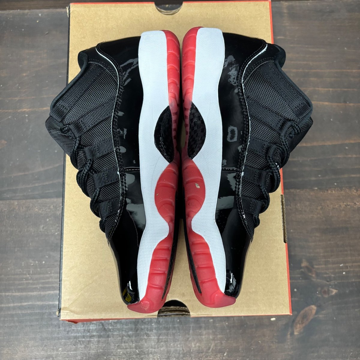 Jordan 11 Retro Low Bred (GS) (2025) Size 6Y (Pre-Owned) - tag
