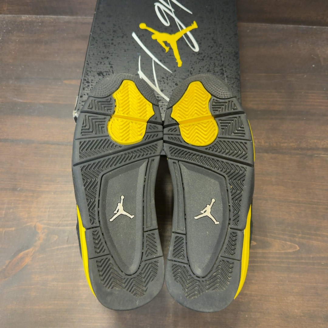 Jordan 4 Retro Thunder (2023) (GS) - Image 7