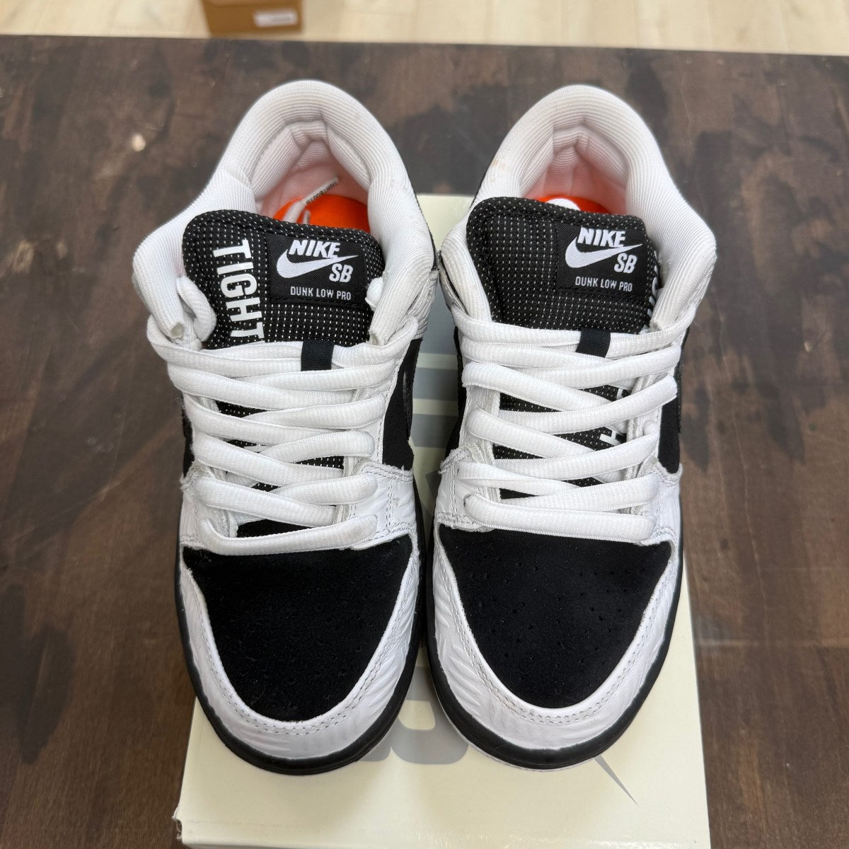 Nike SB Dunk Low TIGHTBOOTH - Image 2