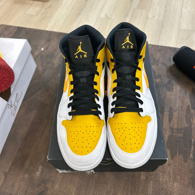 Jordan 1 Mid University Gold - Image 2