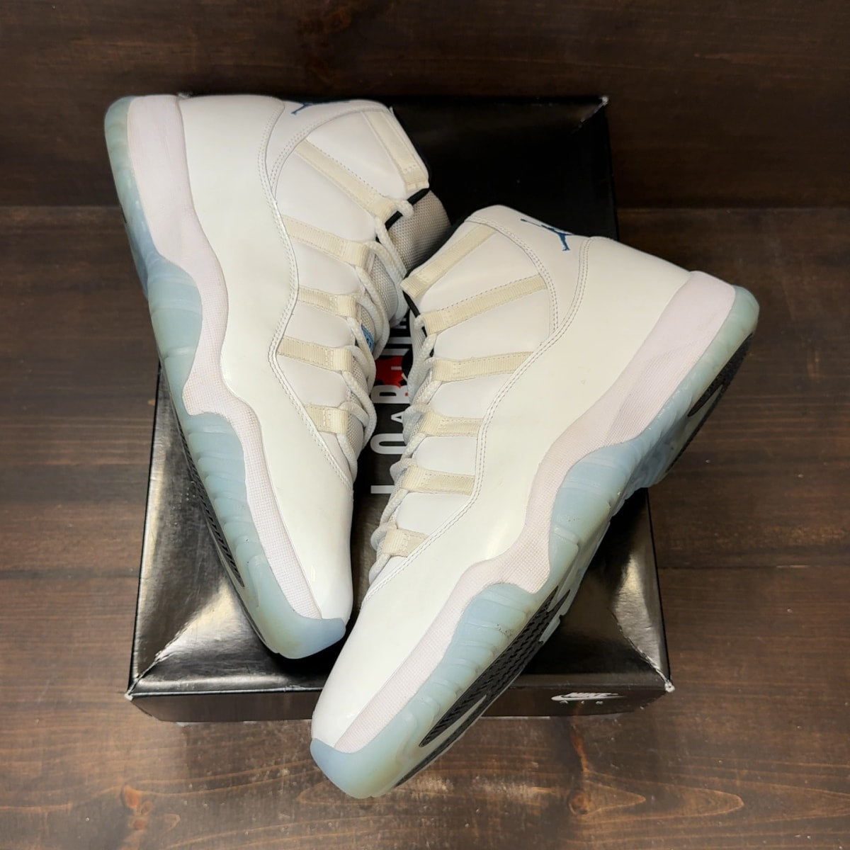 Jordan 11 Retro Legend Blue (2024) - Image 2