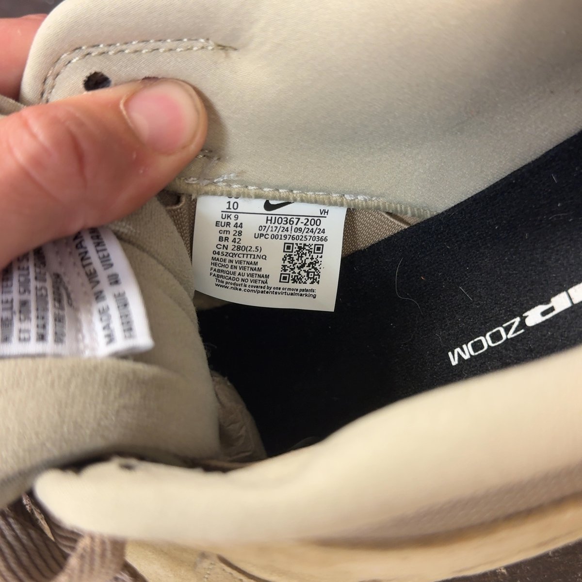 Nike SB Dunk Low Pro B Parachute Beige Size 10 (Pre-Owned) - aux