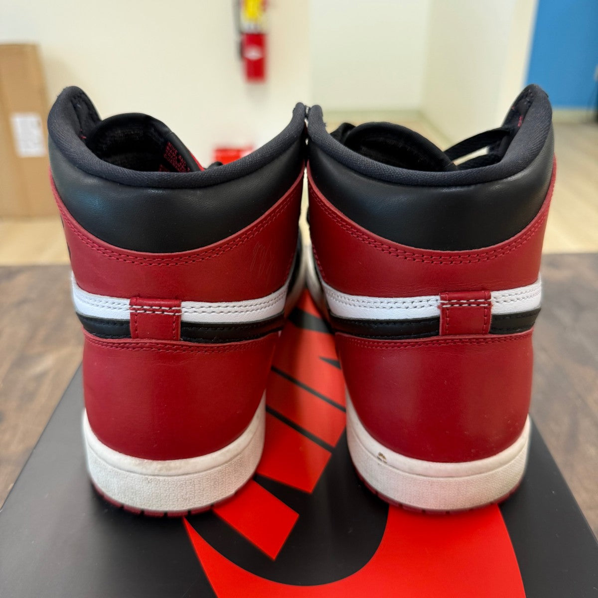 Jordan 1 Retro High OG Black Toe Reimagined Size 8.5 (Pre-Owned) - Image 3