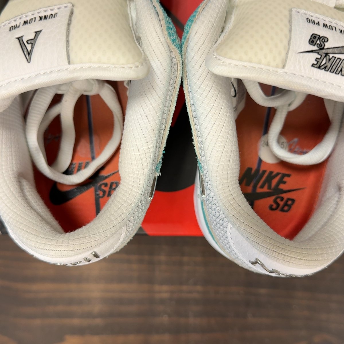 Nike SB Dunk Low April Skateboards Size 6.5 (Pre-Owned) - aux