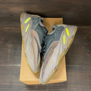adidas Yeezy Boost 700 Mauve Size 11.5 (Pre-Owned) - Image 2