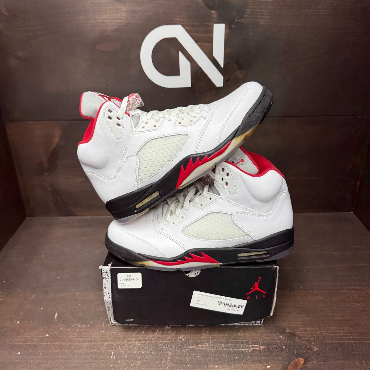 Jordan 5 Retro Fire Red (2013) Size 12 - front