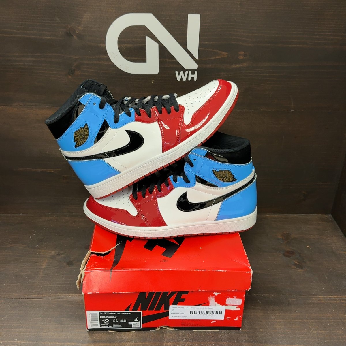 Jordan 1 Retro High Fearless UNC Chicago Size 12 (Pre-Owned) - front