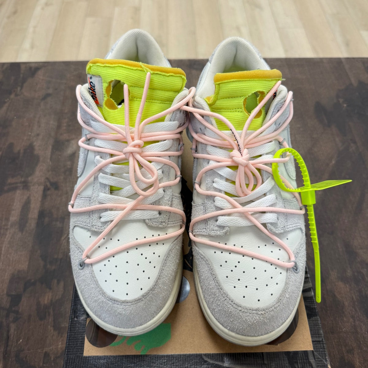 Nike Dunk Low Off-White Lot 12 - Image 2