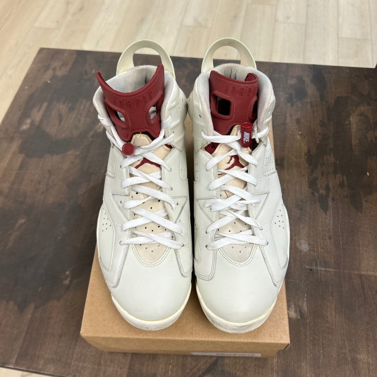 Jordan 6 Retro Maroon (2015) Size 11 (Pre-Owned) - Image 2