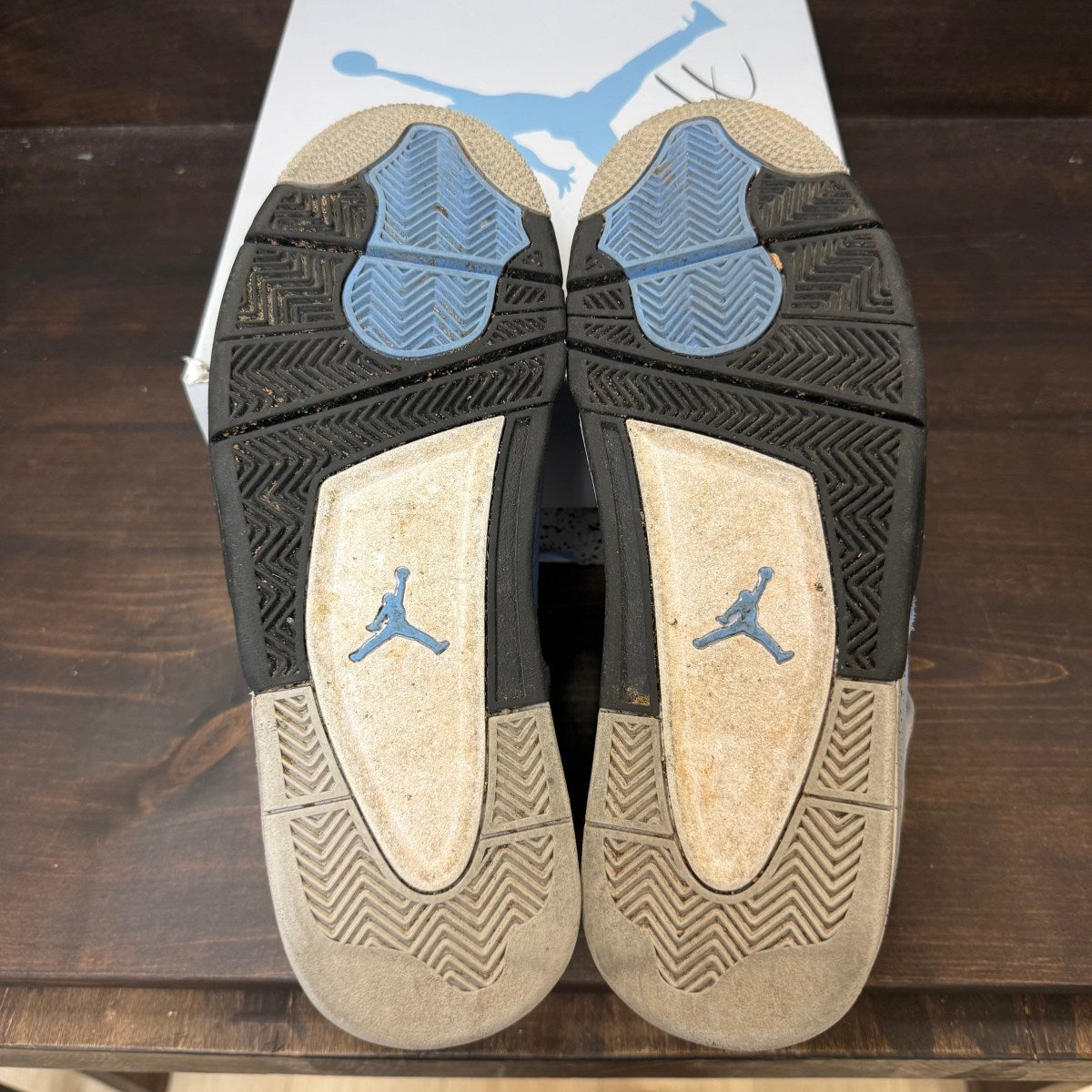 Jordan 4 Retro University Blue - Image 5