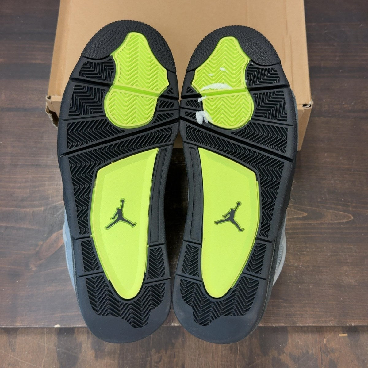 Jordan 4 Retro SE 95 Neon Size 11.5 (Pre-Owned) - Image 8