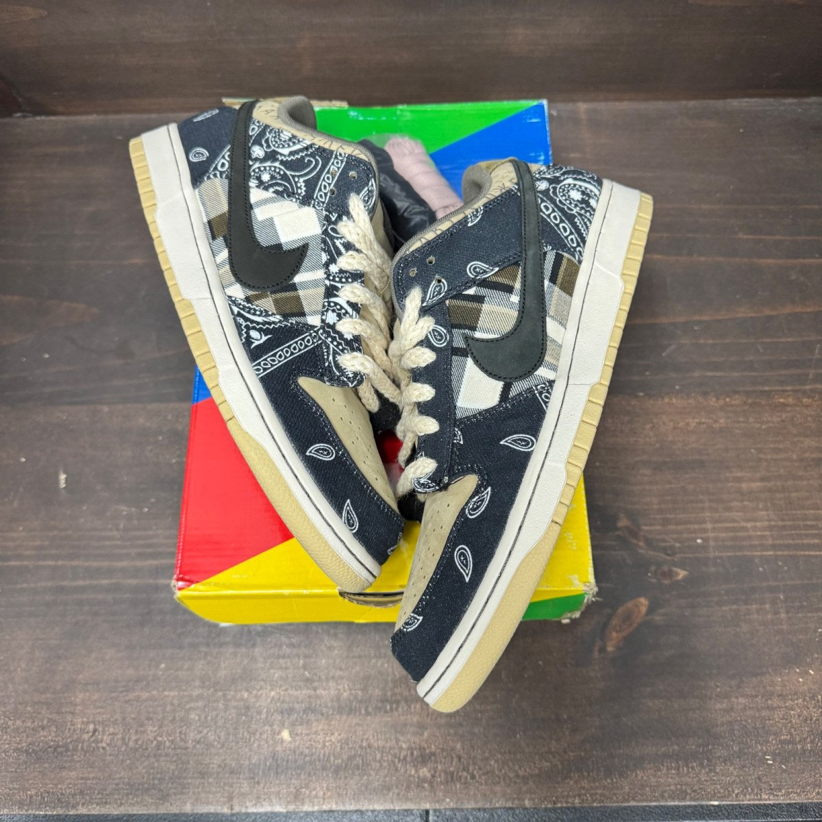Nike SB Dunk Low Travis Scott - Image 2