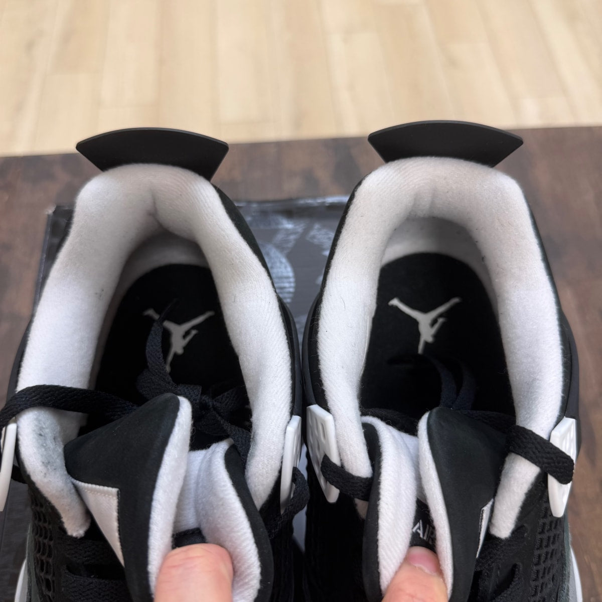 Jordan 4 Retro Fear (2024) - Image 3